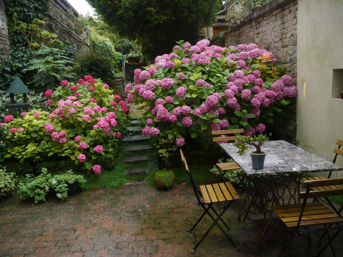 44 Rue Cap Bed and Breakfast Caen Eksteriør billede